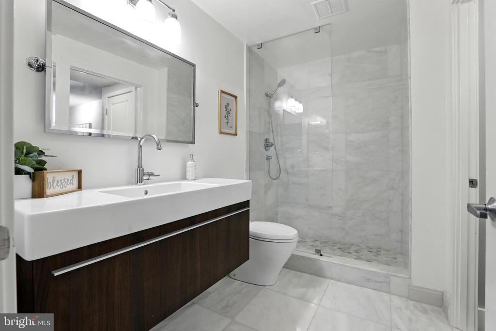 2001 15TH STREET N Unit: 111