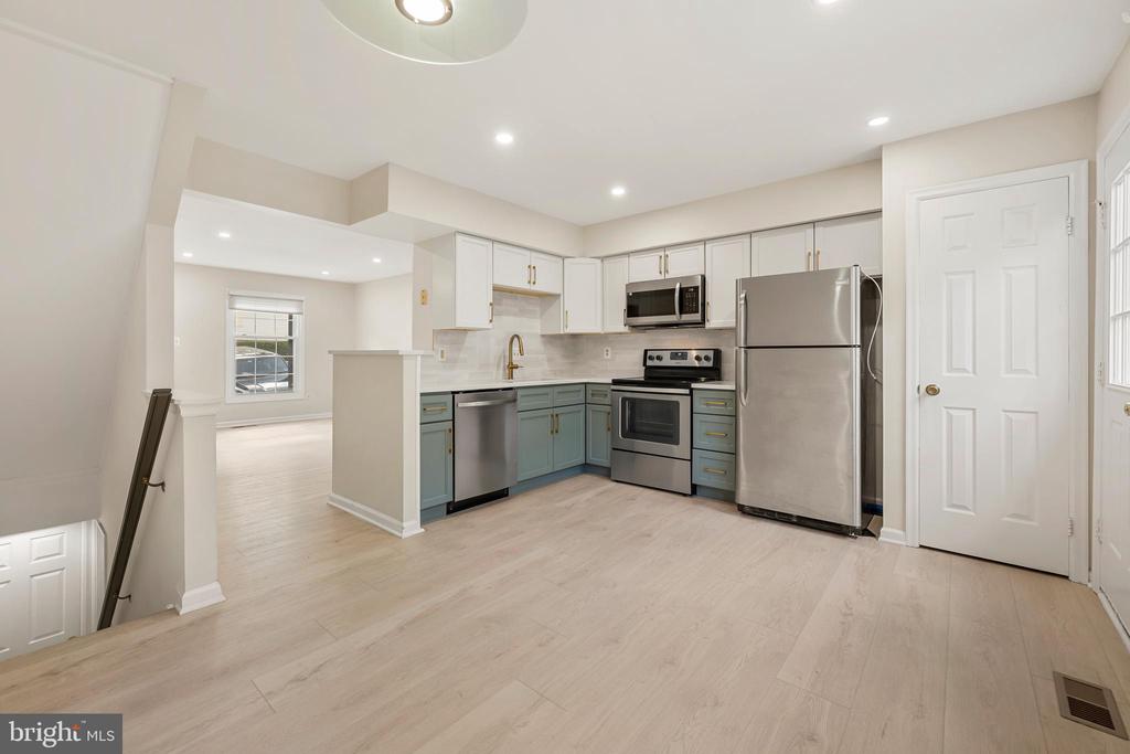 5002 9TH STREET S