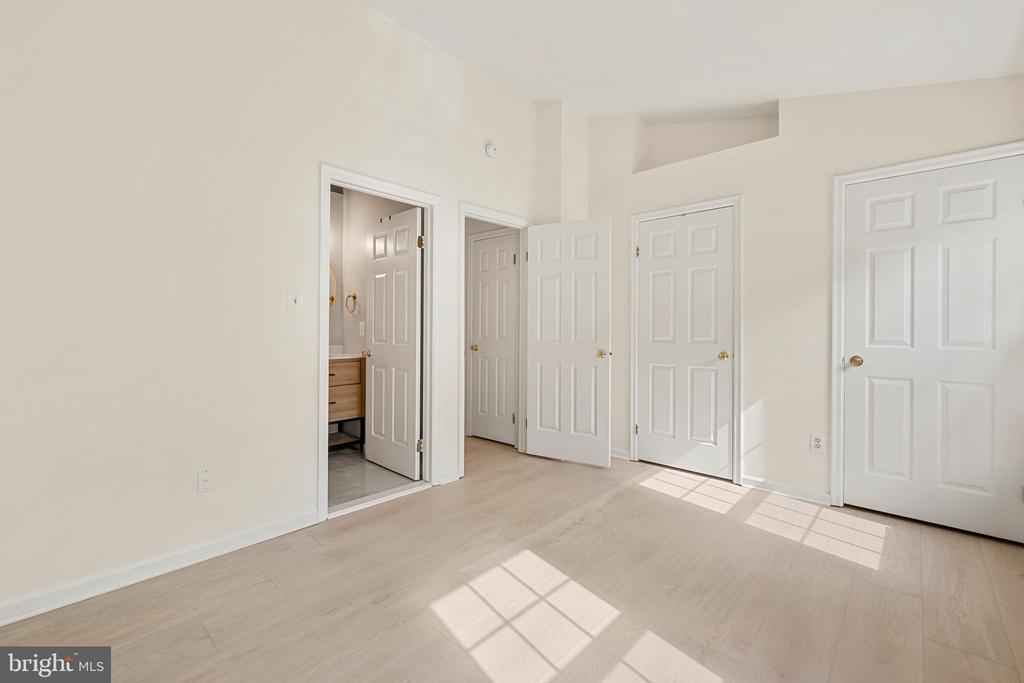 5002 9TH STREET S