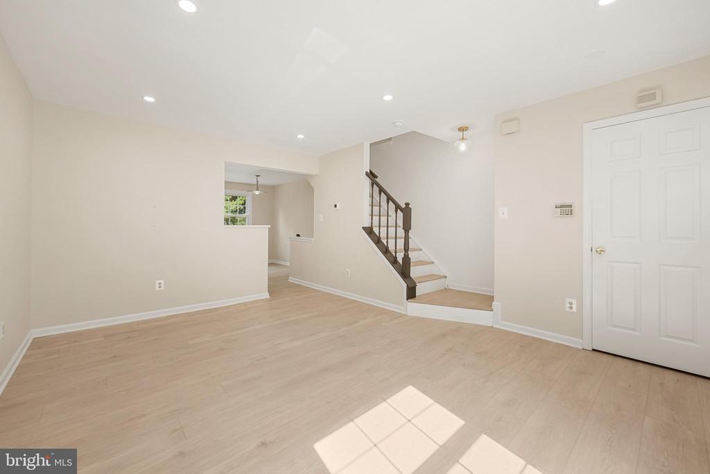 5002 9TH STREET S