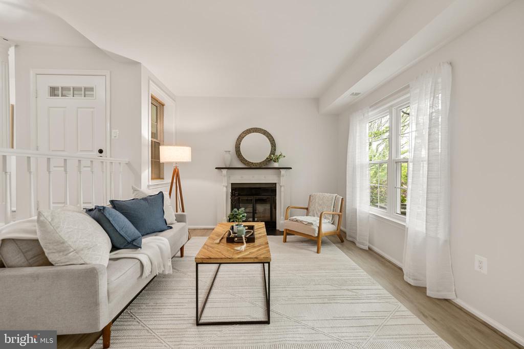 2811 S WOODROW STREET Unit: B