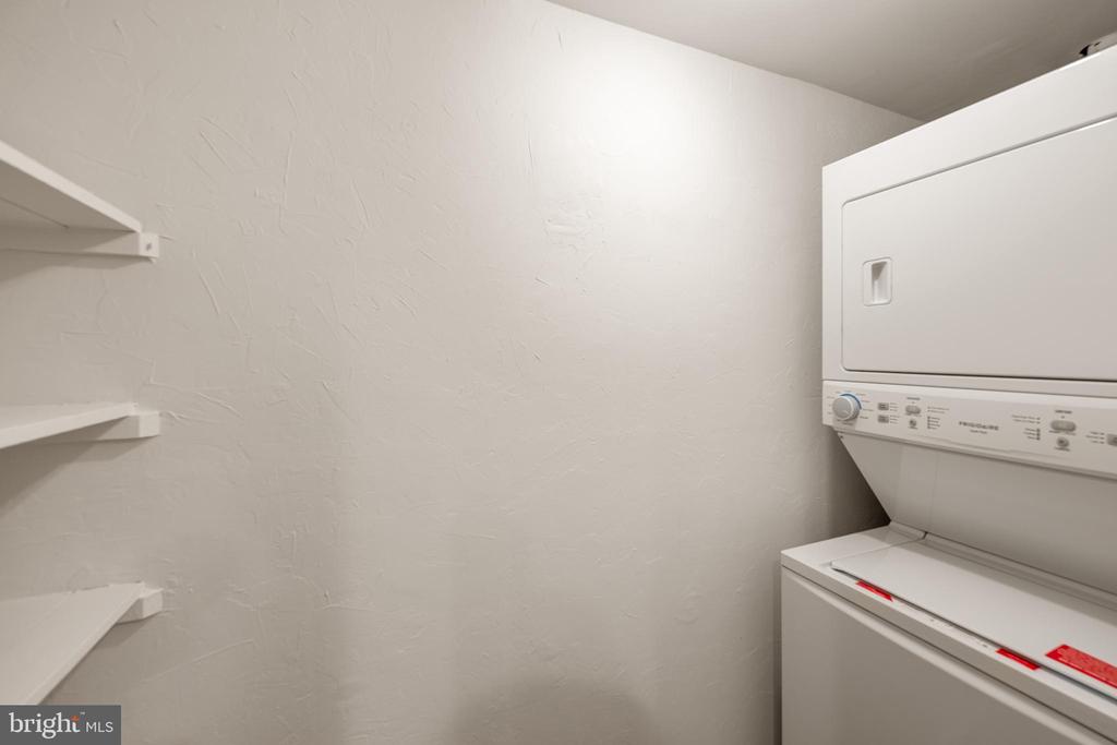 2811 S WOODROW STREET Unit: B