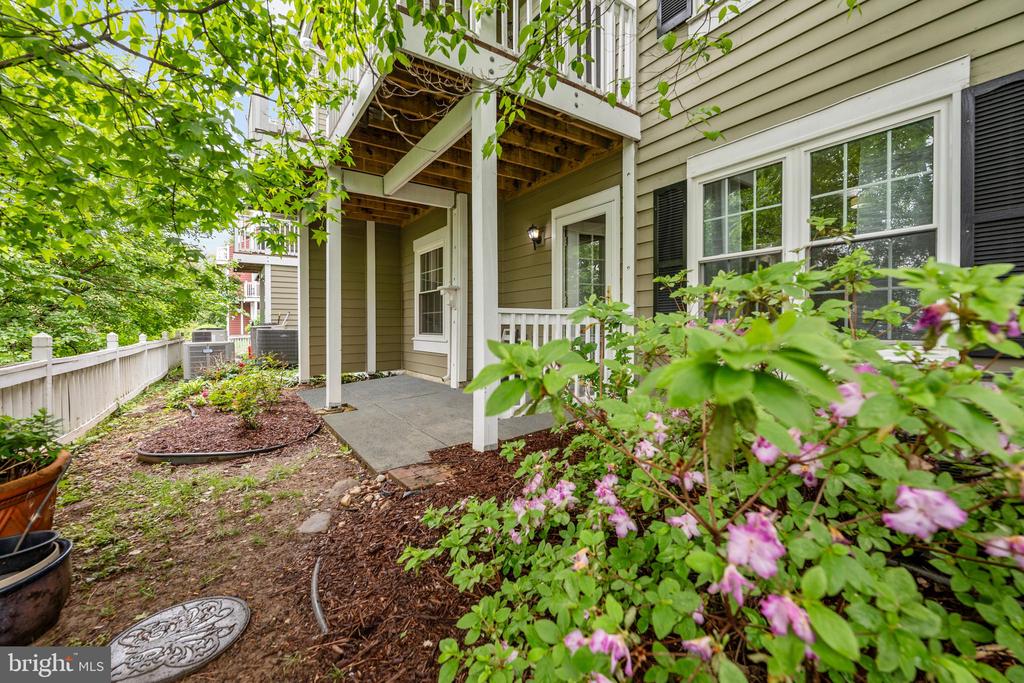2811 S WOODROW STREET Unit: B