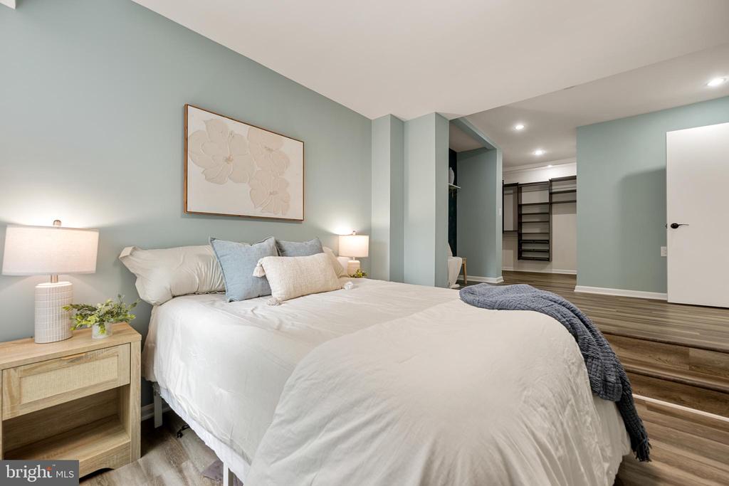 2811 S WOODROW STREET Unit: B