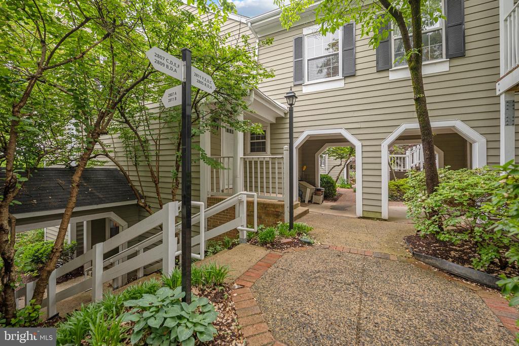 2811 S WOODROW STREET Unit: B