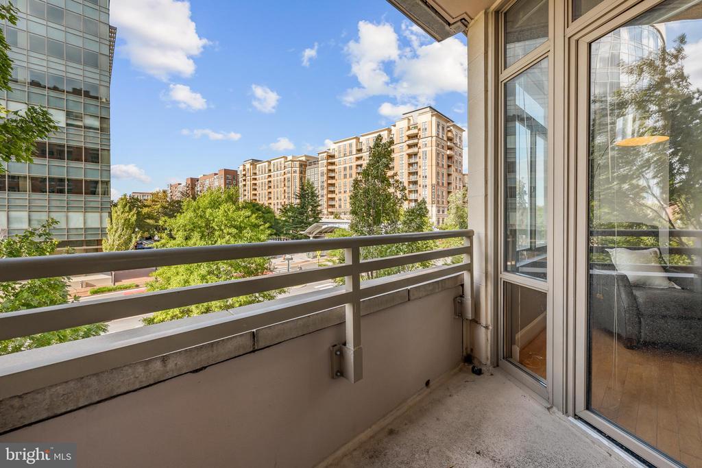 3600 S GLEBE ROAD Unit: 215W
