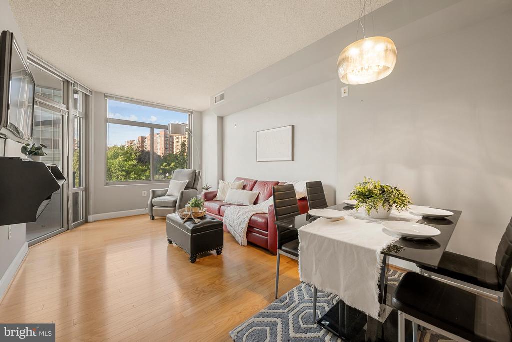 3600 S GLEBE ROAD Unit: 215W