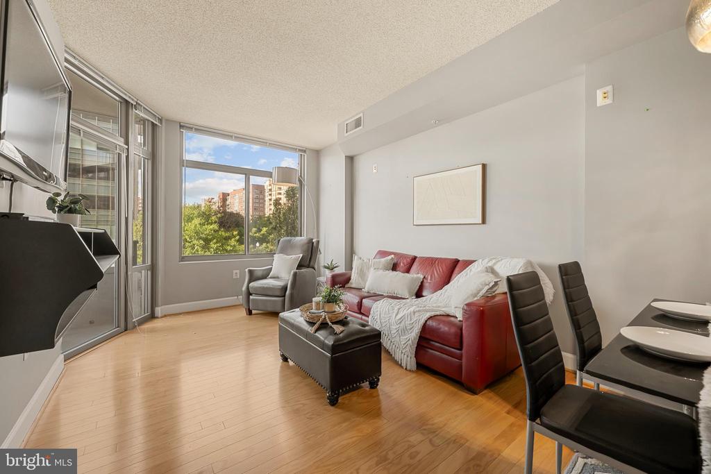 3600 S GLEBE ROAD Unit: 215W