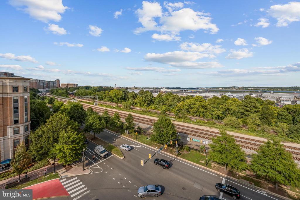 3600 S GLEBE ROAD Unit: 215W
