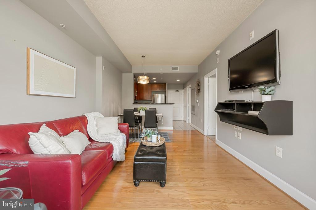 3600 S GLEBE ROAD Unit: 215W