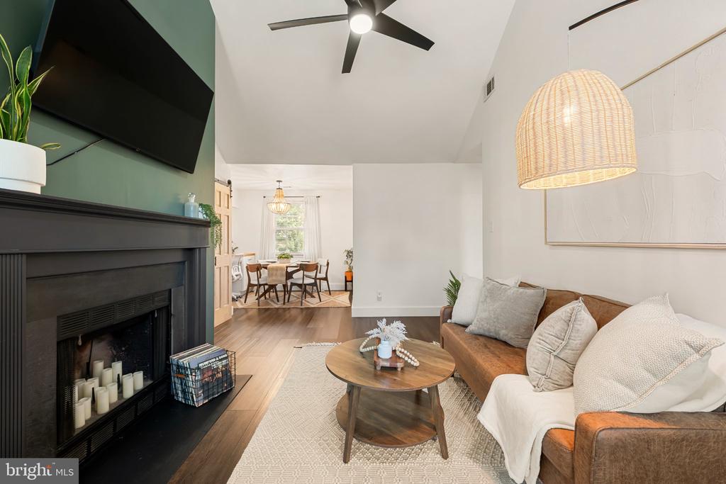 2705 ARLINGTON BOULEVARD Unit: 202