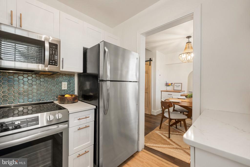 2705 ARLINGTON BOULEVARD Unit: 202