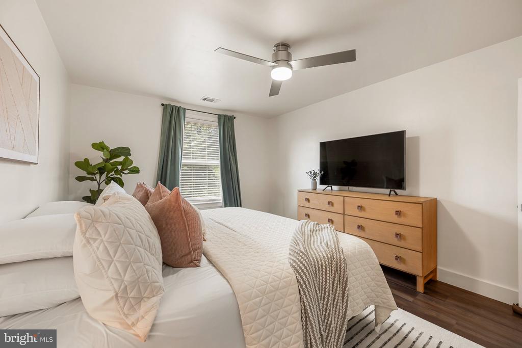 2705 ARLINGTON BOULEVARD Unit: 202