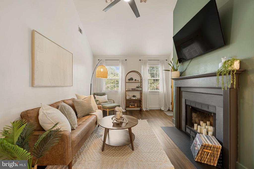 2705 ARLINGTON BOULEVARD Unit: 202