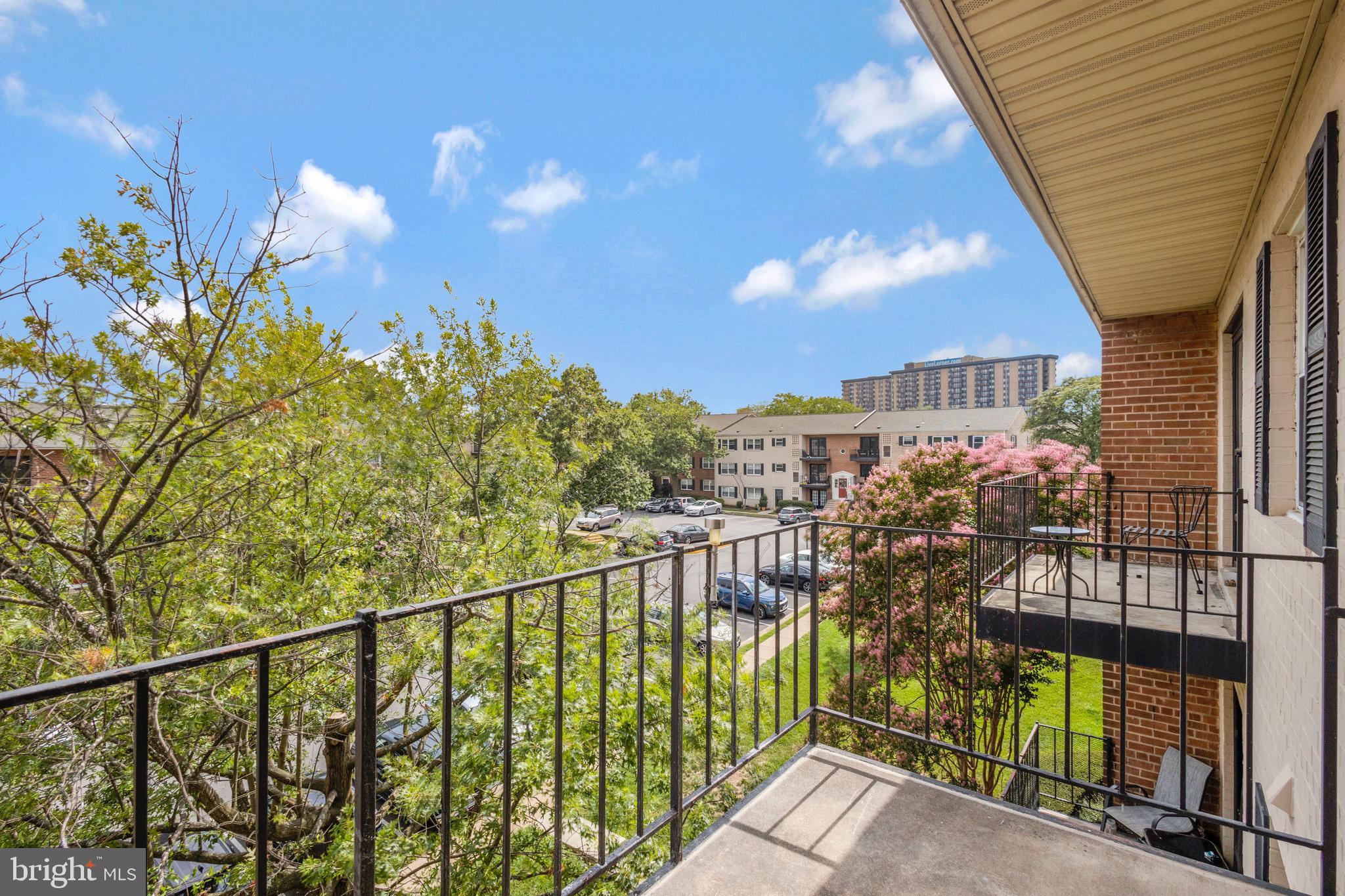 436 N Armistead STREET Unit: 302
