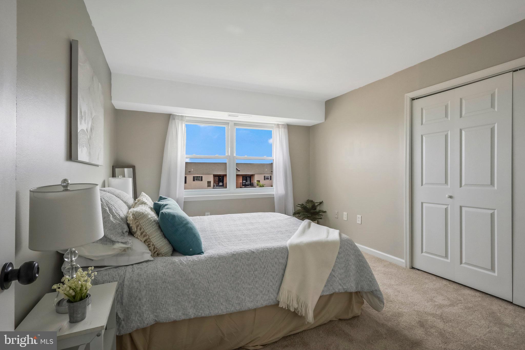 436 N Armistead STREET Unit: 302