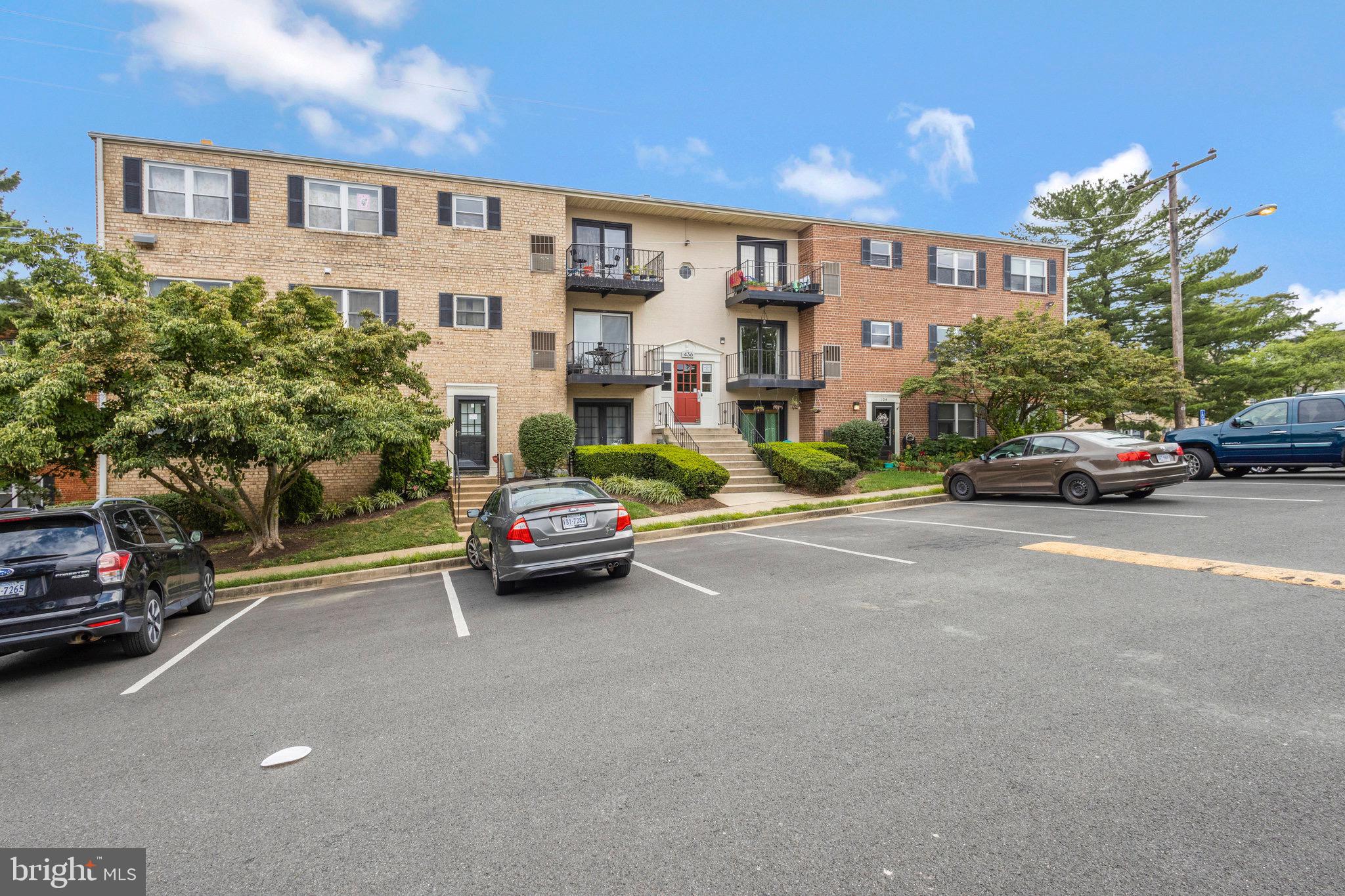 436 N Armistead STREET Unit: 302