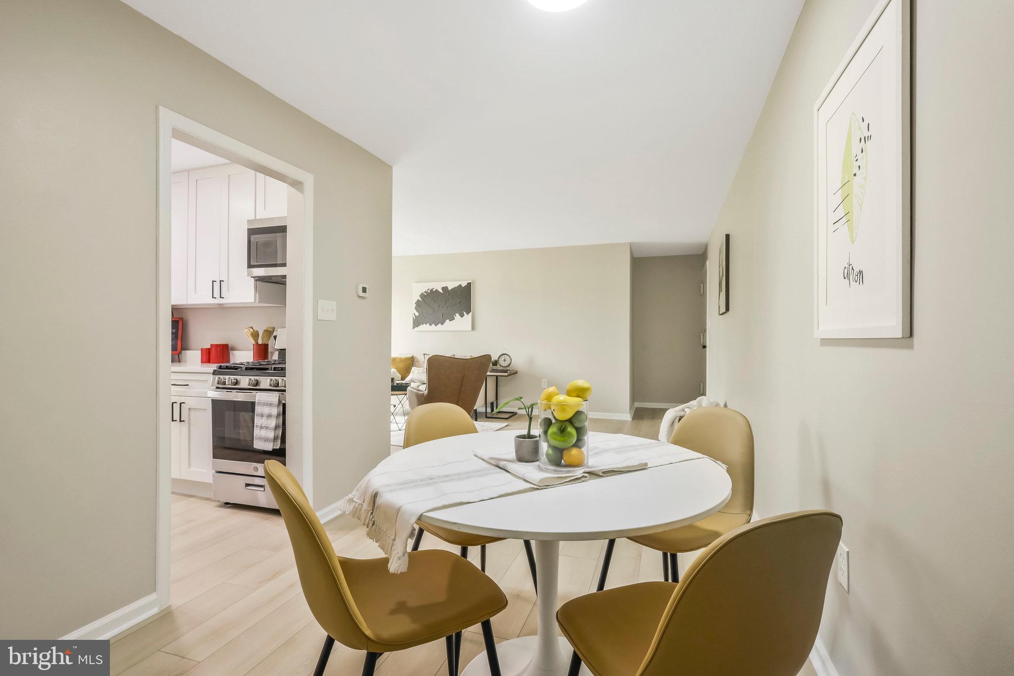 436 N Armistead STREET Unit: 302