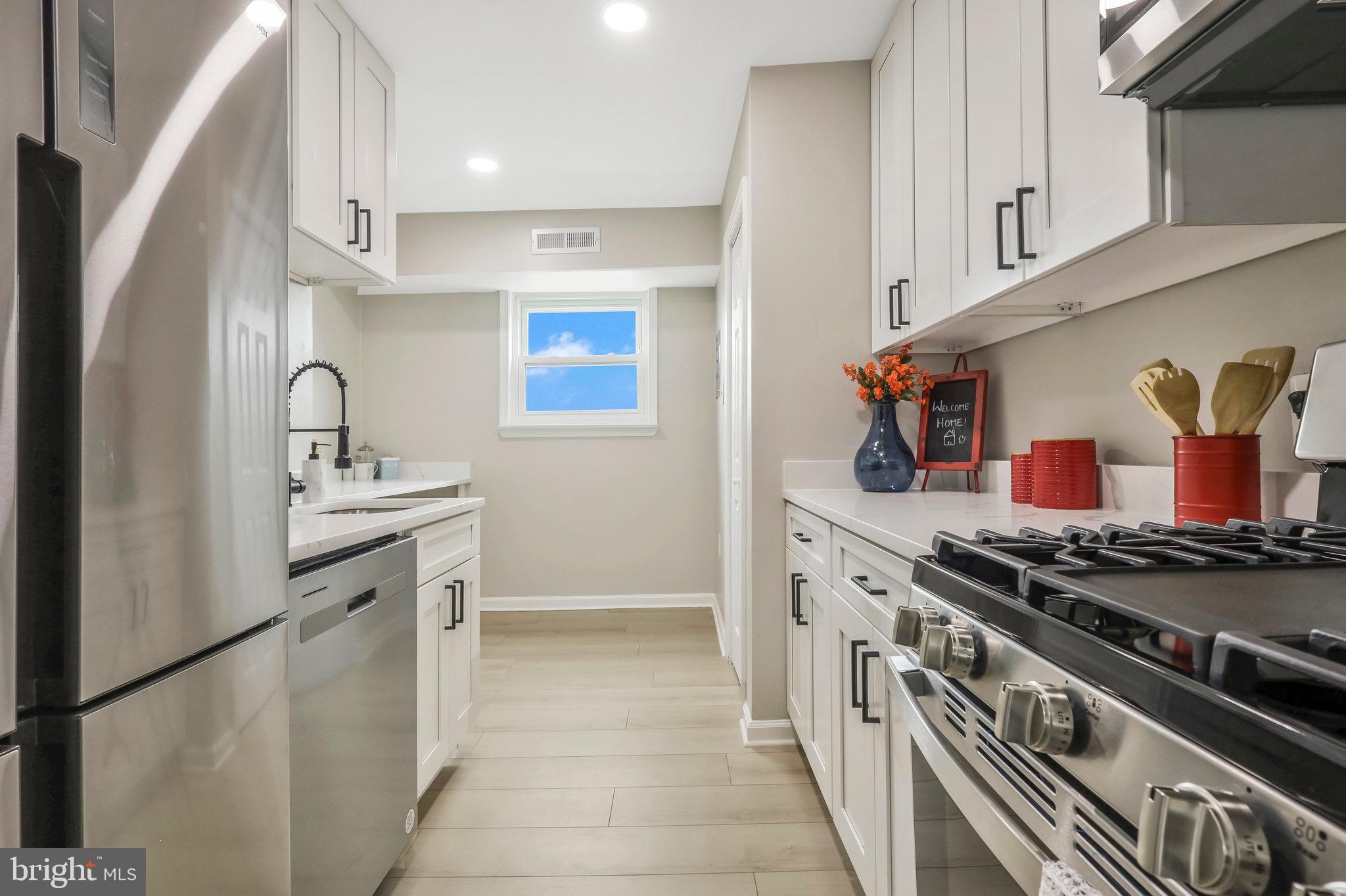 436 N Armistead STREET Unit: 302