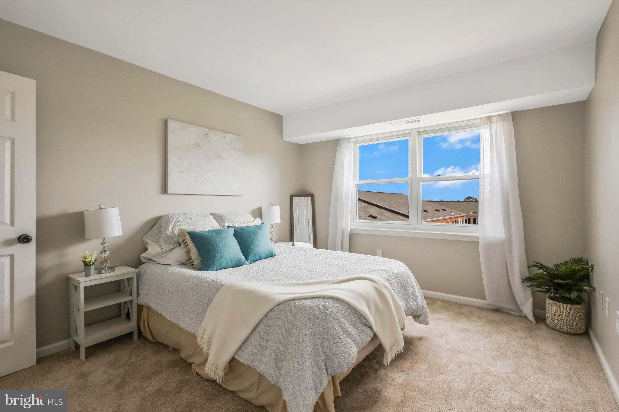 436 N Armistead STREET Unit: 302