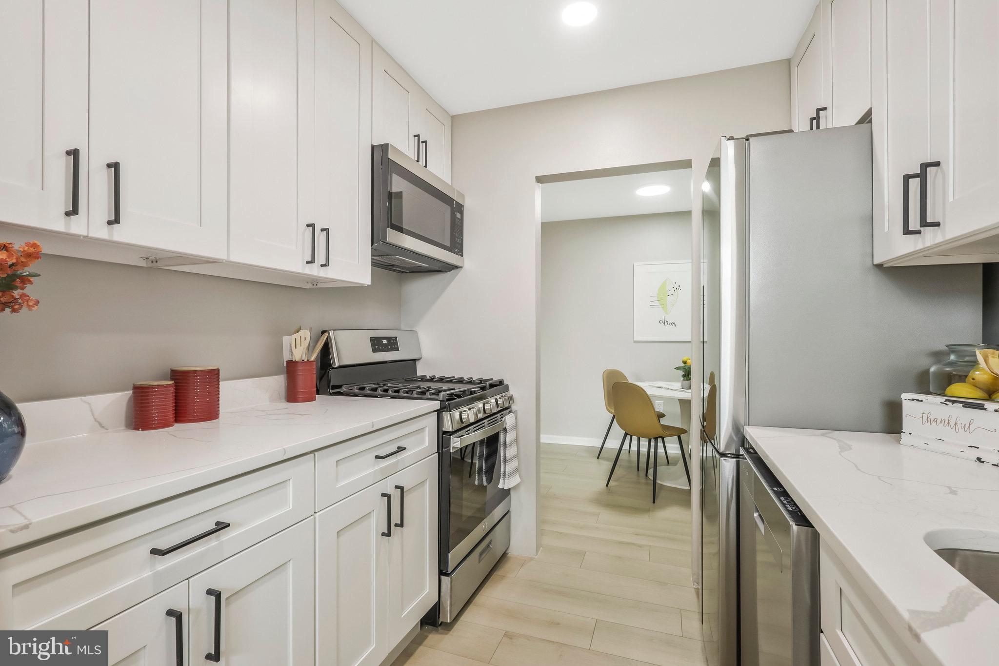 436 N Armistead STREET Unit: 302