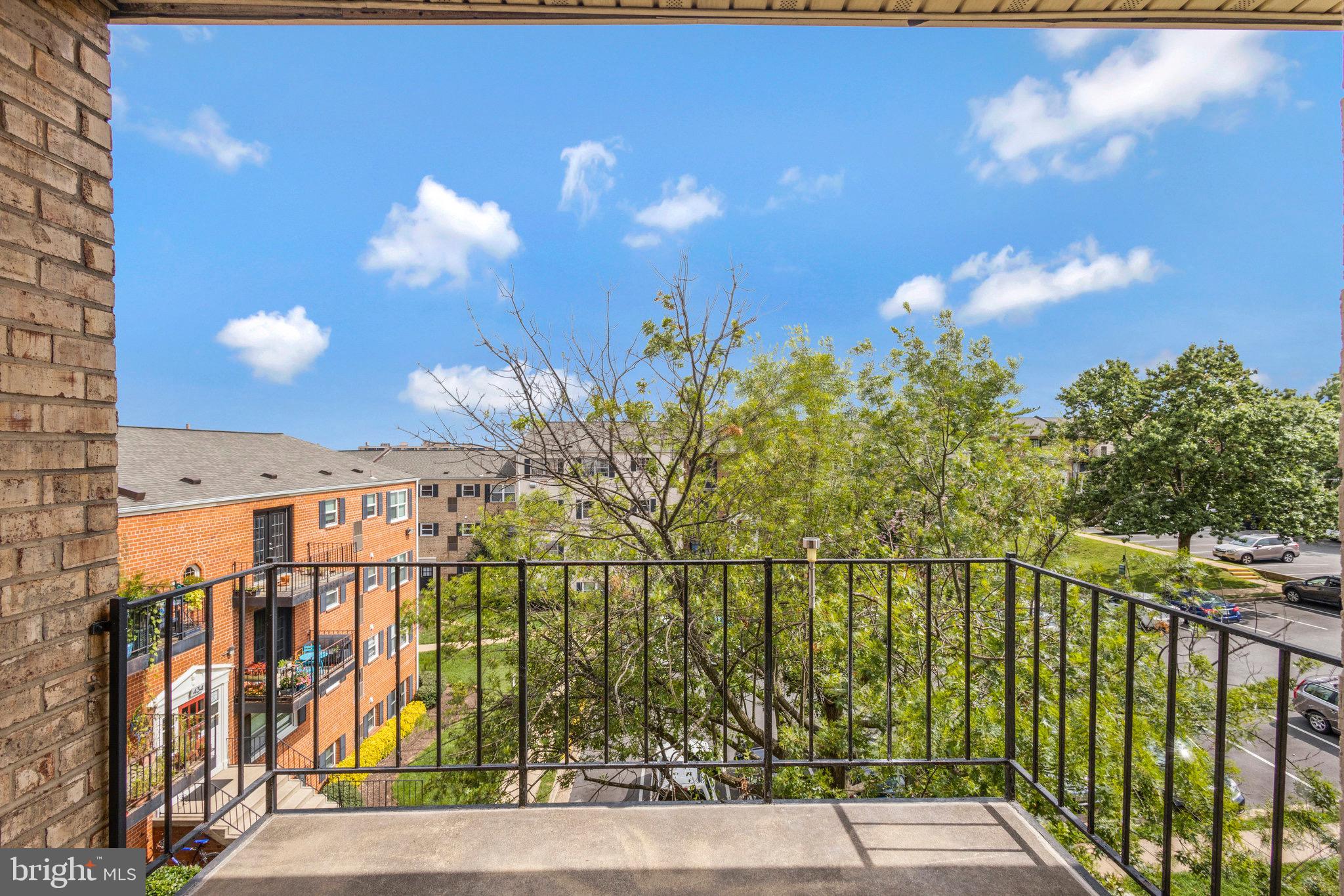 436 N Armistead STREET Unit: 302