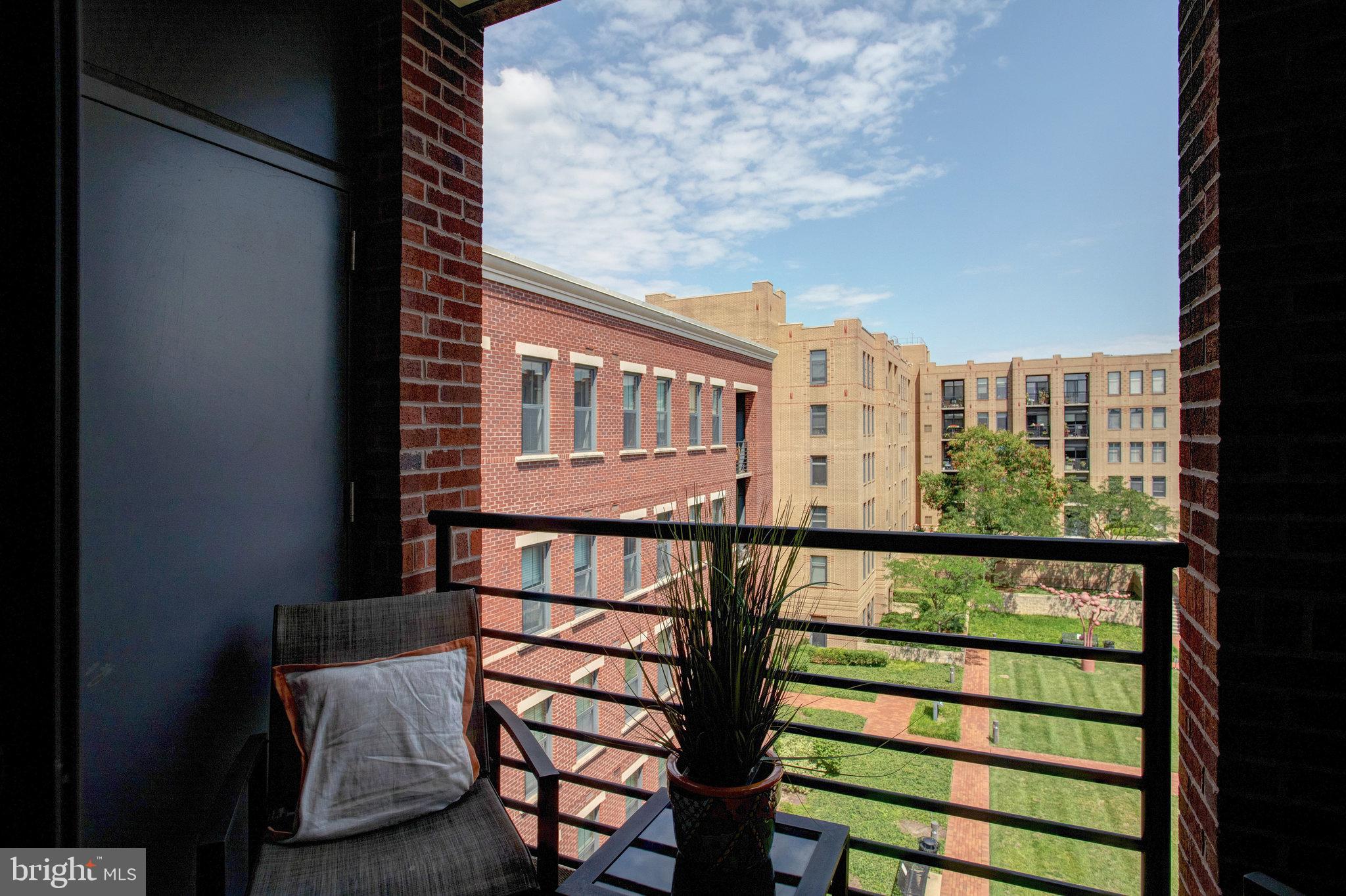 1111 Oronoco STREET Unit: 532