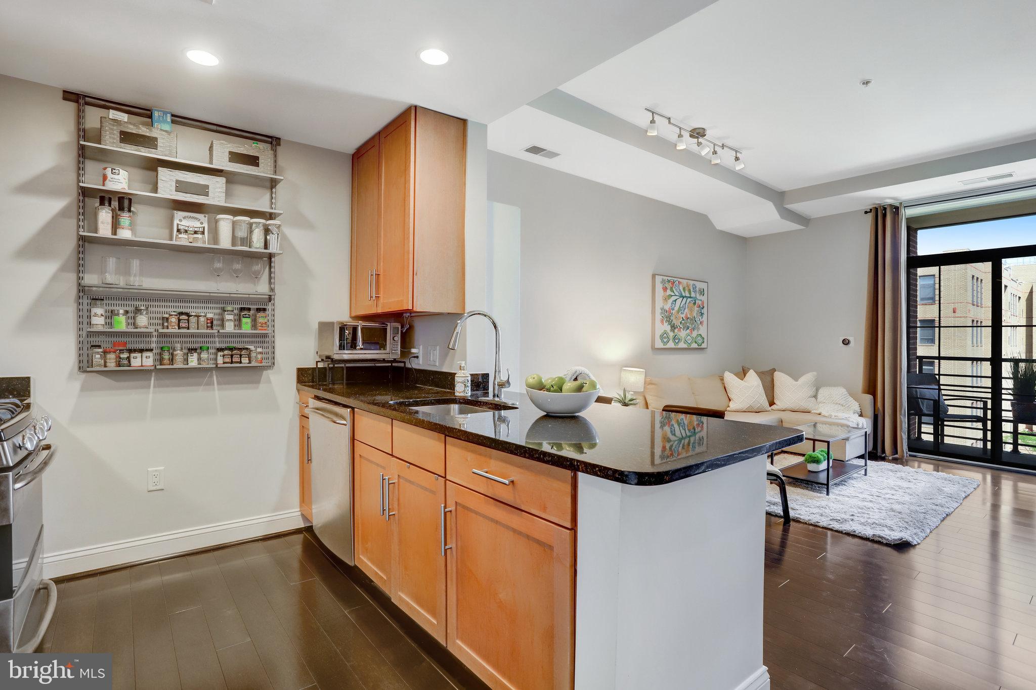 1111 Oronoco STREET Unit: 532