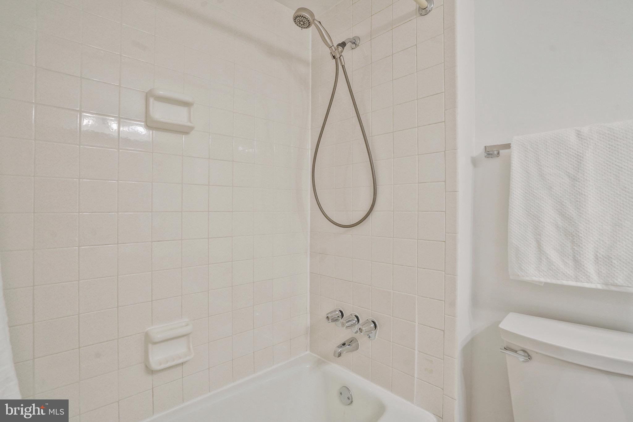 5500 Holmes Run PARKWAY Unit: 405