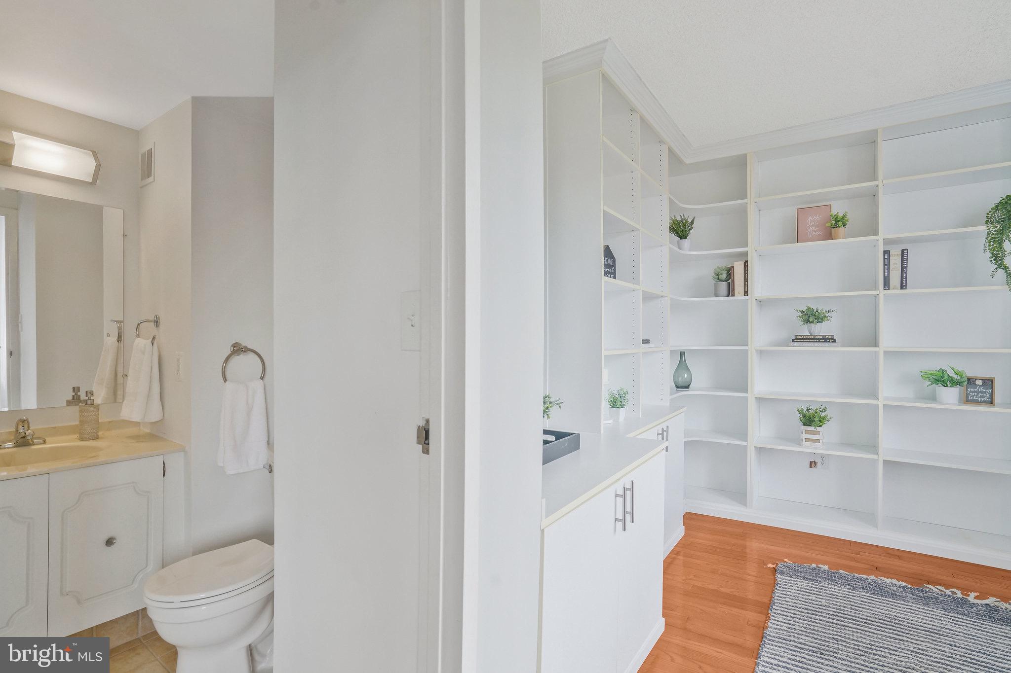 5500 Holmes Run PARKWAY Unit: 405