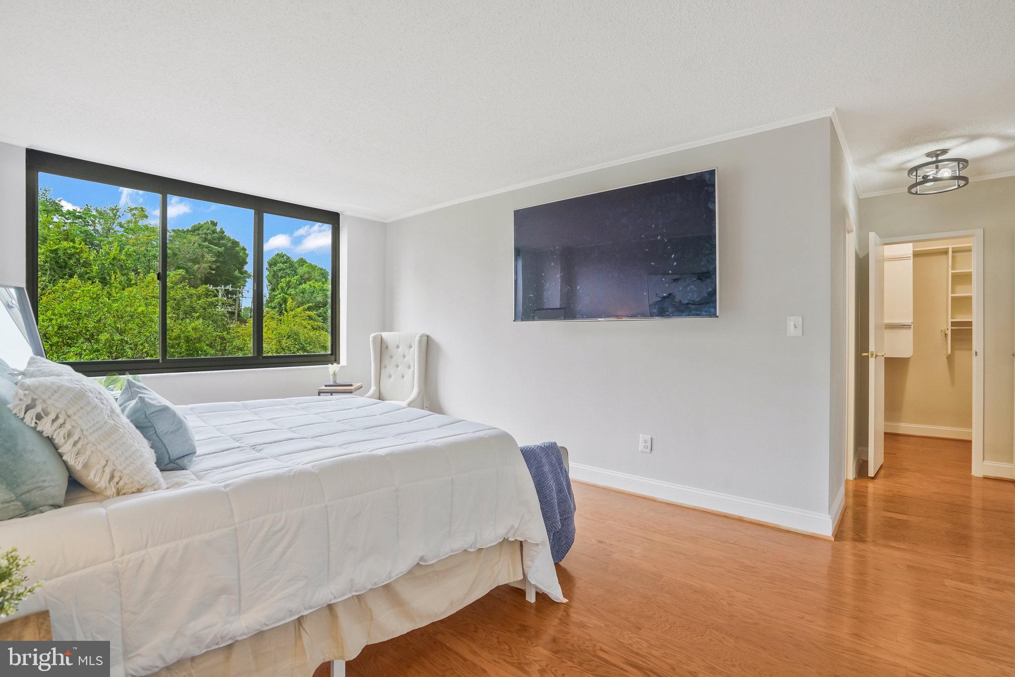 5500 Holmes Run PARKWAY Unit: 405