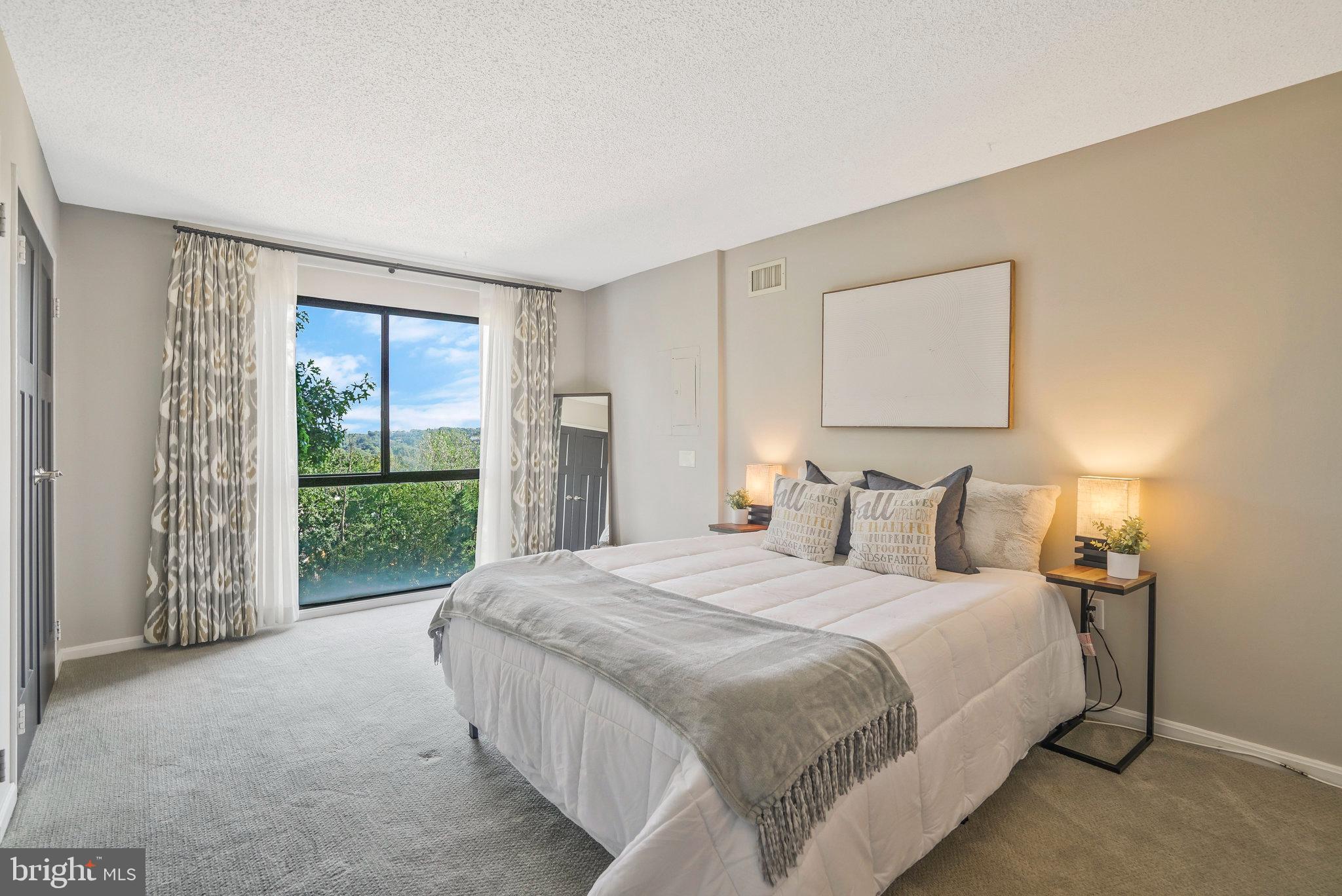 250 S Reynolds STREET Unit: 511