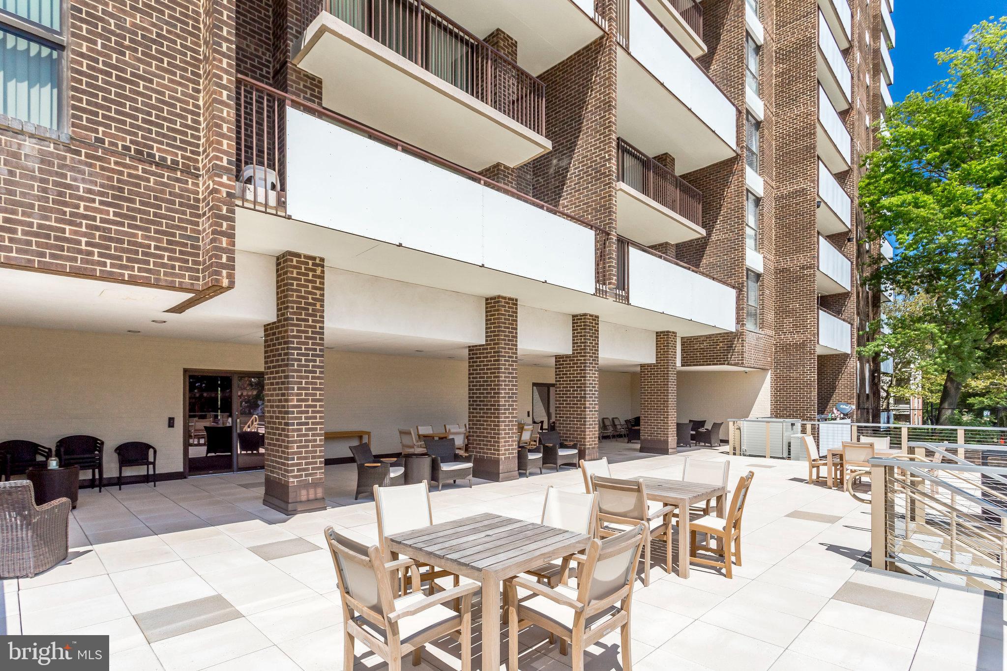 250 S Reynolds STREET Unit: 511