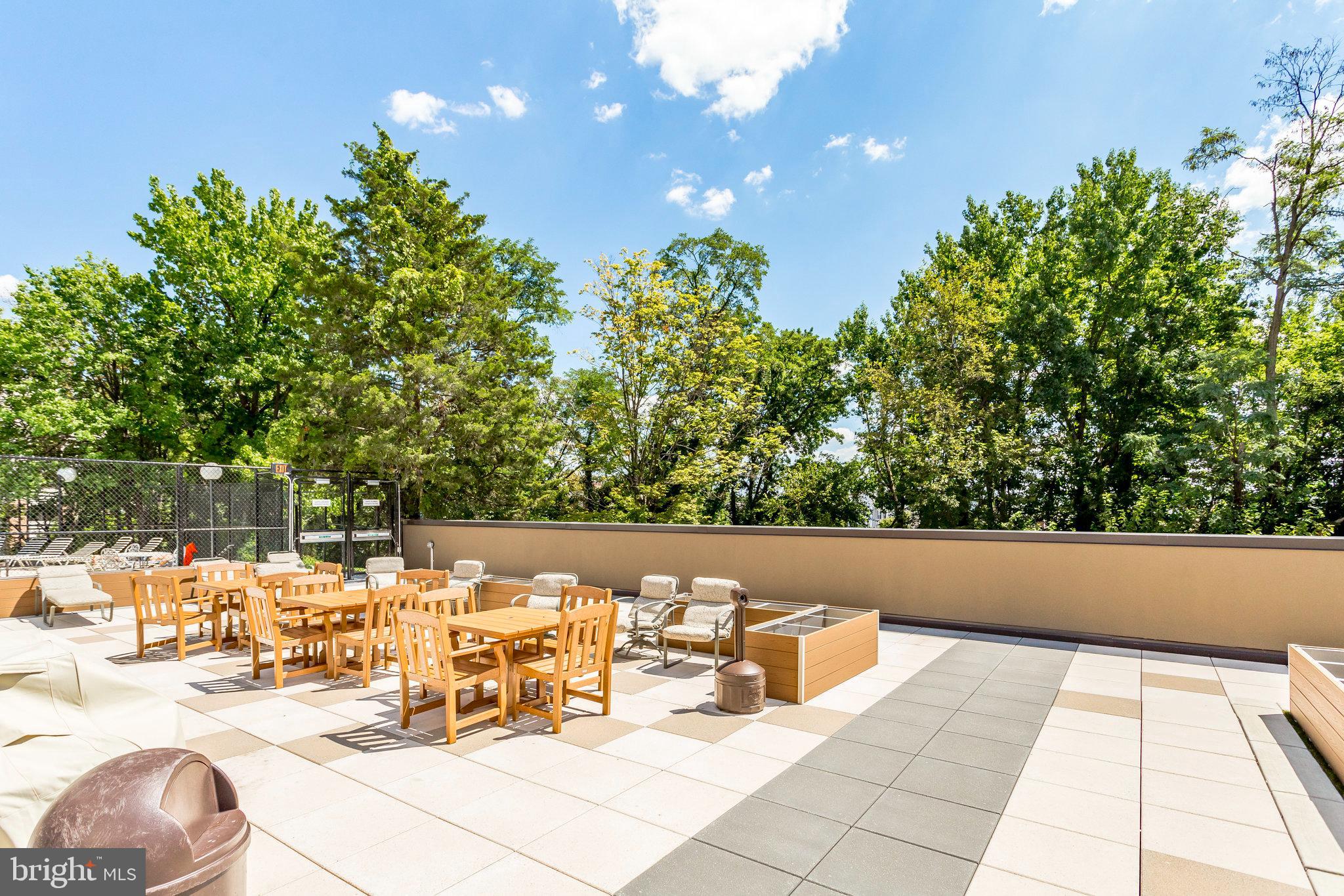 250 S Reynolds STREET Unit: 511