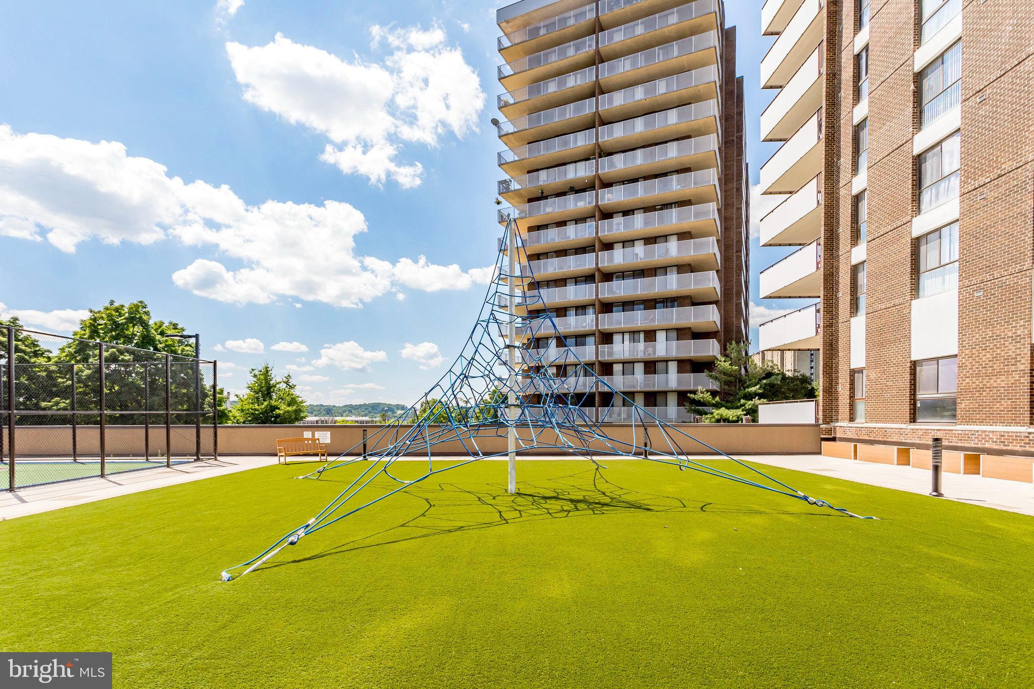 250 S Reynolds STREET Unit: 511