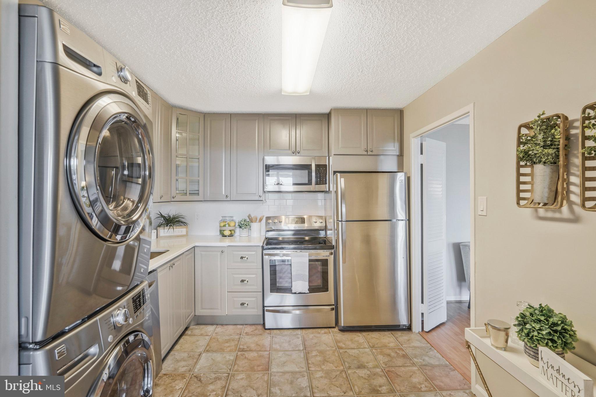 250 S Reynolds STREET Unit: 511