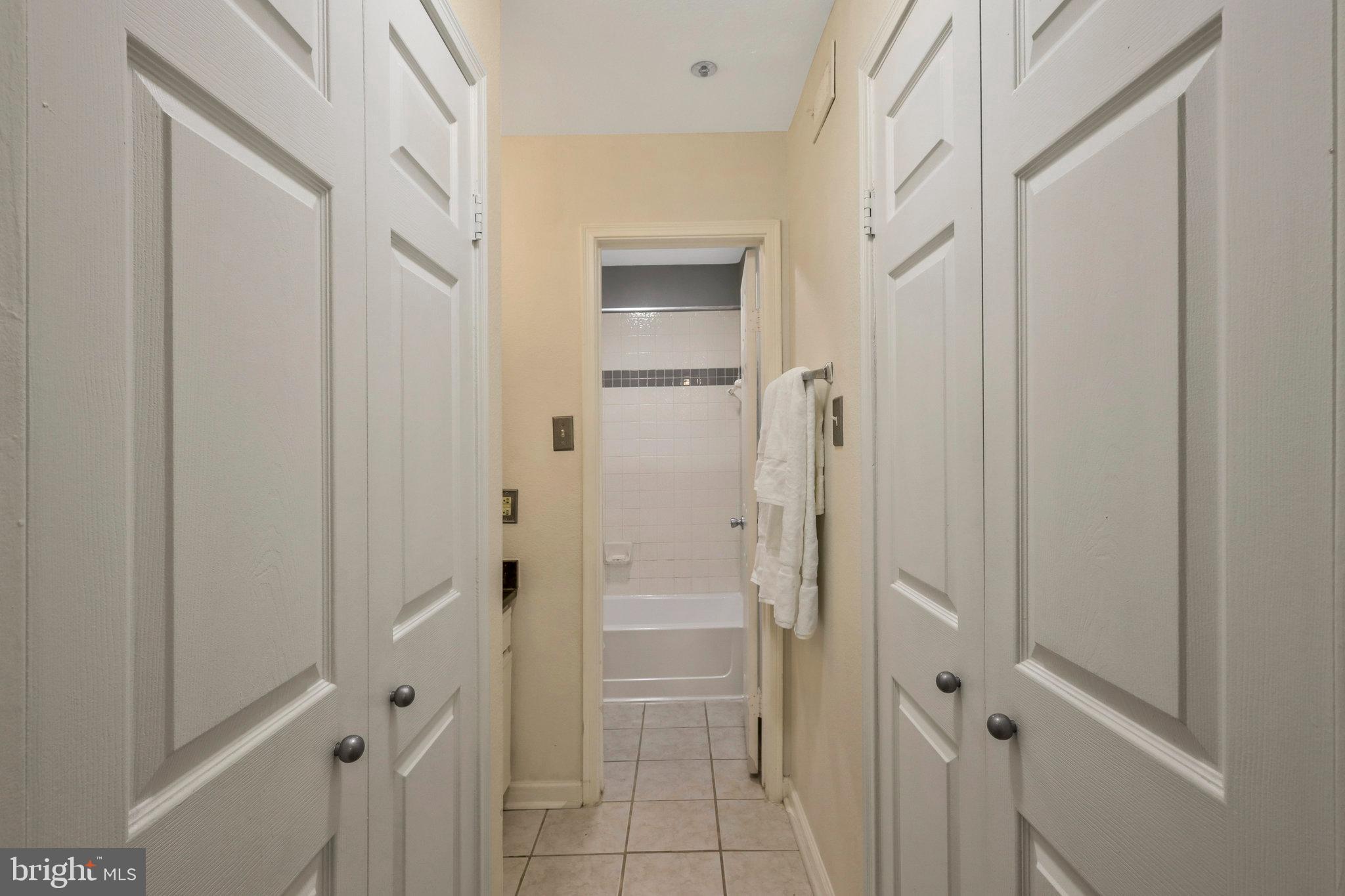 3315 Wyndham CIRCLE Unit: 1222