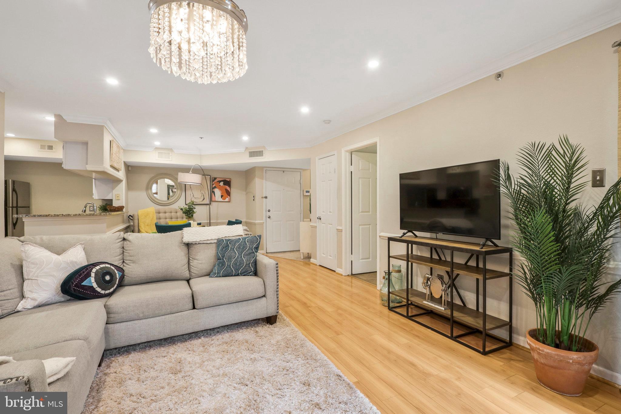 3315 Wyndham CIRCLE Unit: 1222