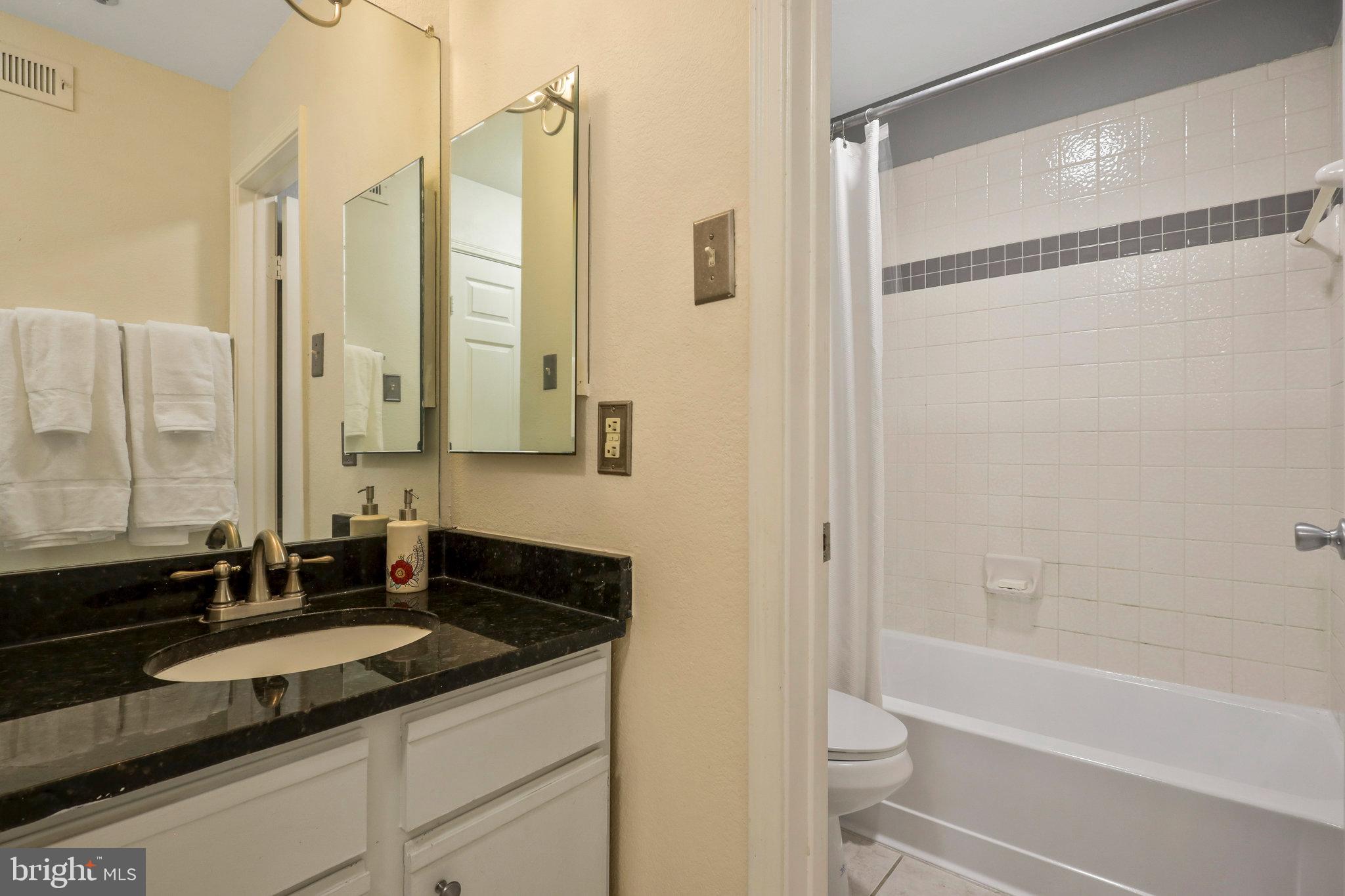 3315 Wyndham CIRCLE Unit: 1222