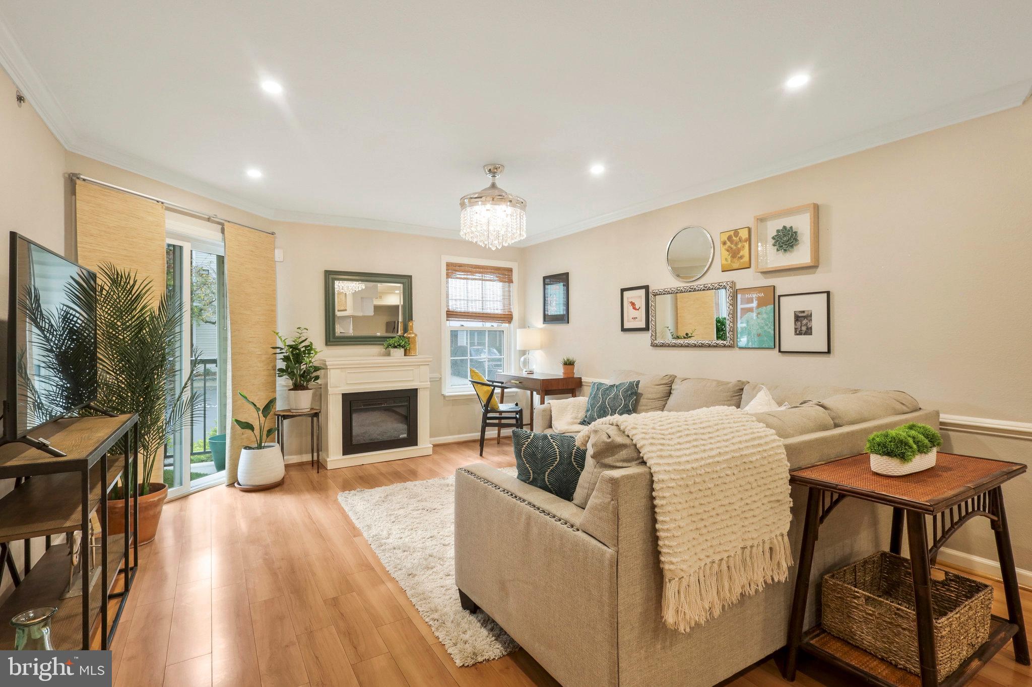 3315 Wyndham CIRCLE Unit: 1222