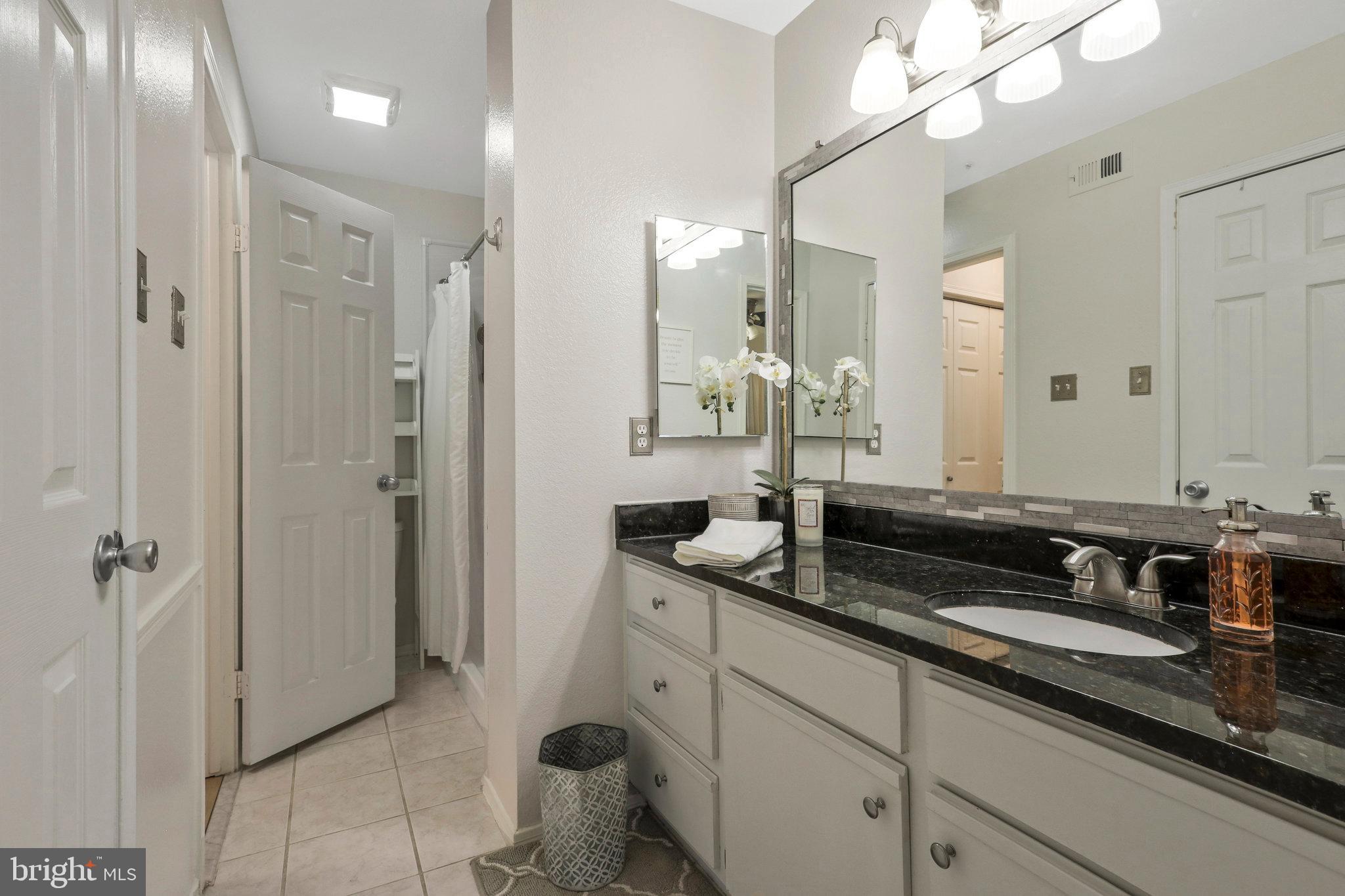 3315 Wyndham CIRCLE Unit: 1222