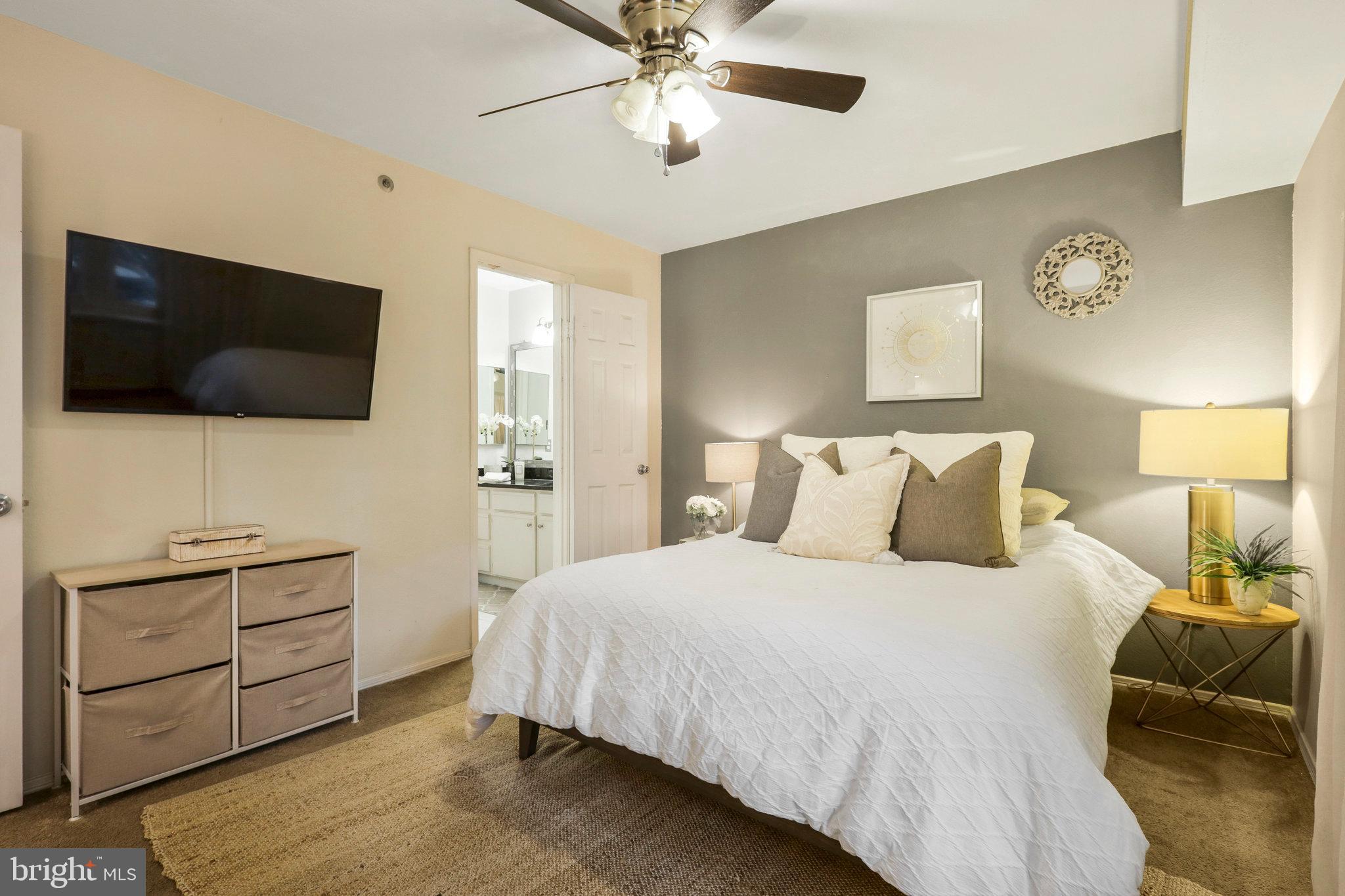 3315 Wyndham CIRCLE Unit: 1222