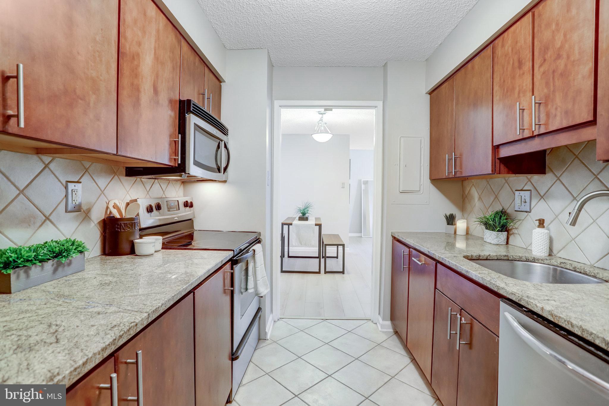 5300 Holmes Run PARKWAY Unit: 720