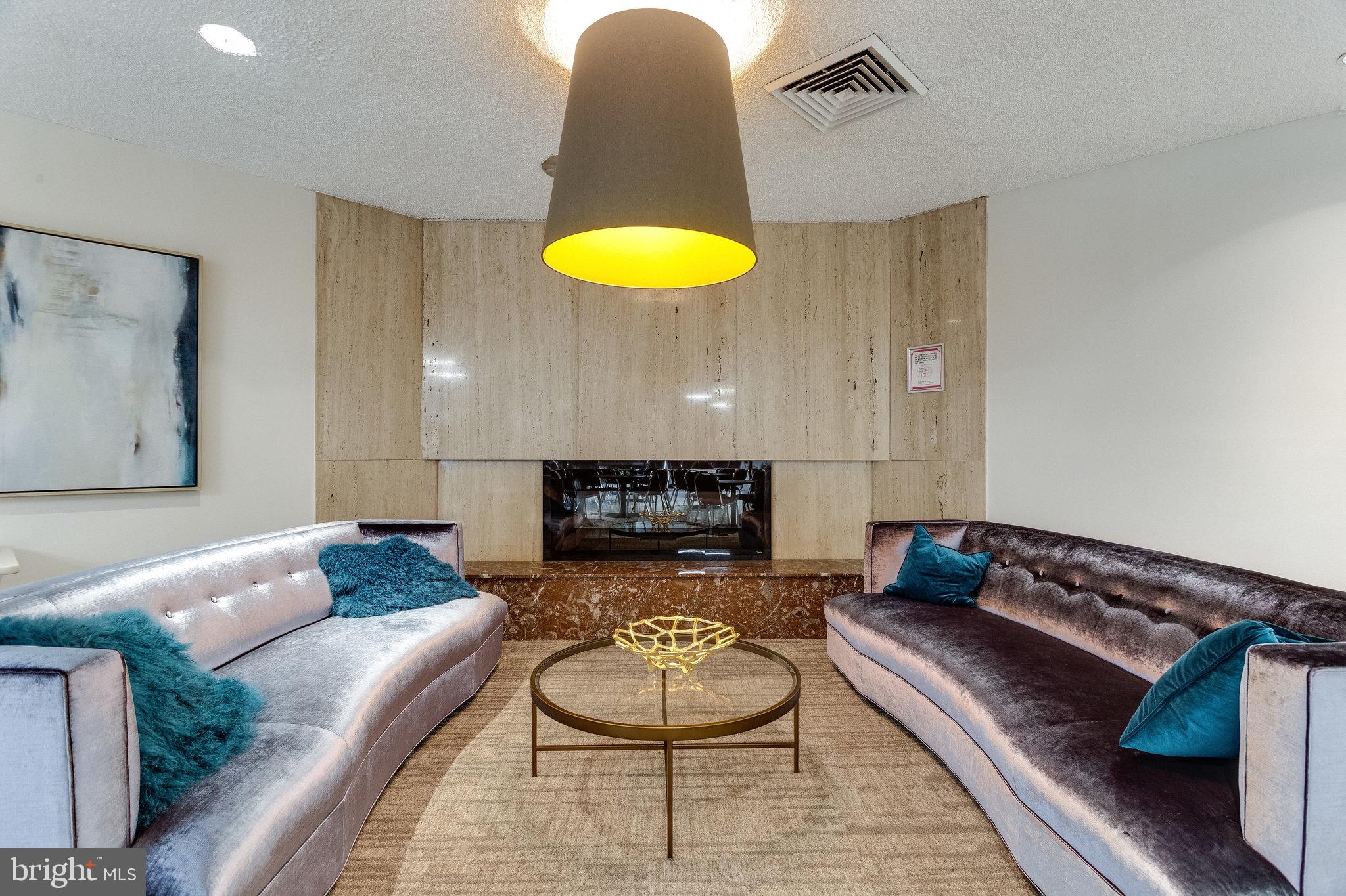6101 Edsall ROAD Unit: 212