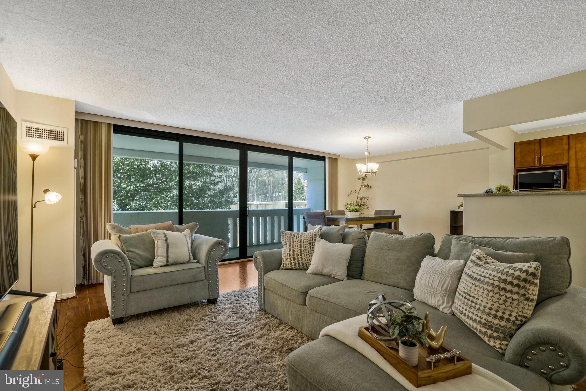6101 Edsall ROAD Unit: 212