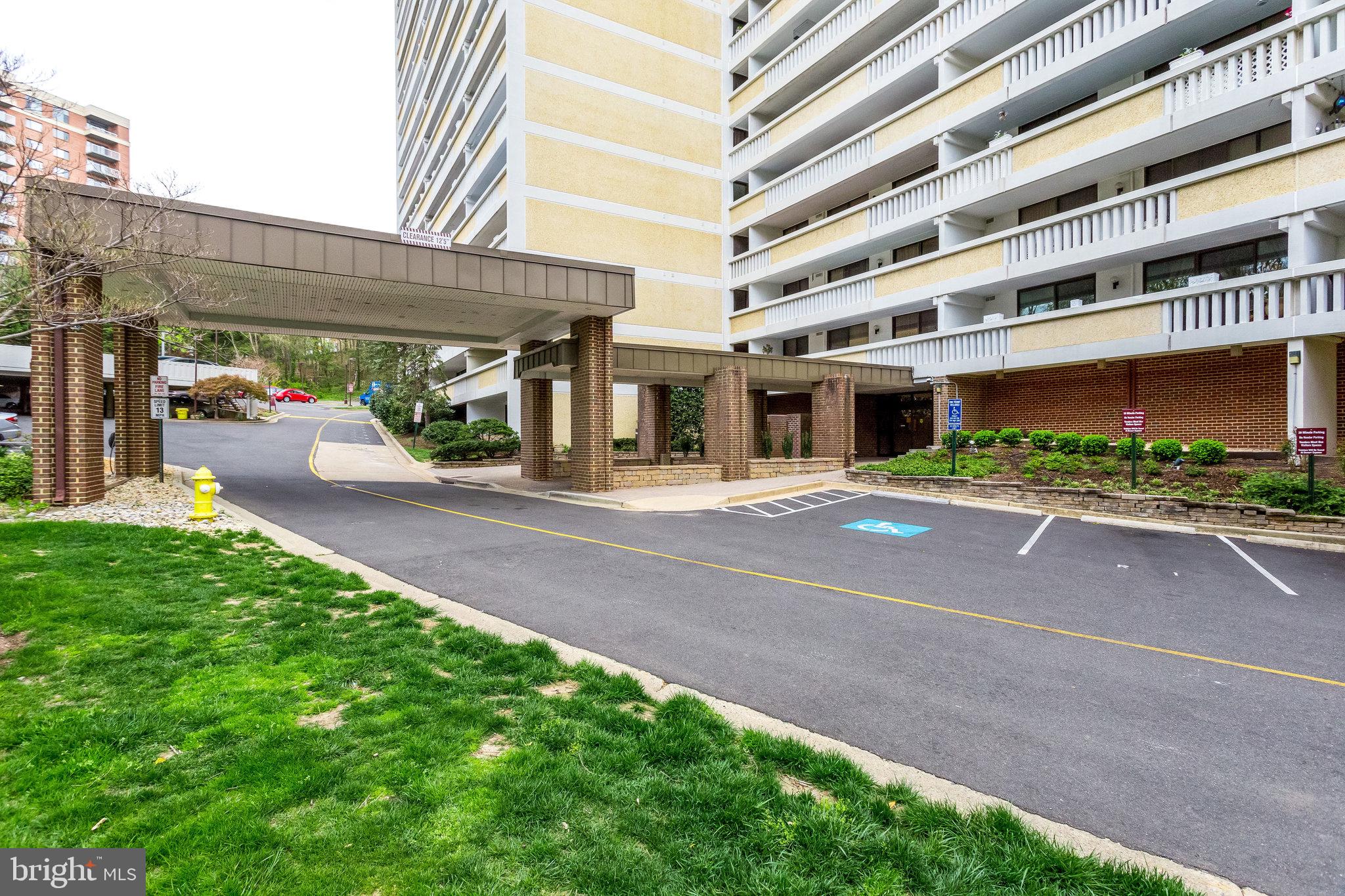 6101 Edsall ROAD Unit: 212