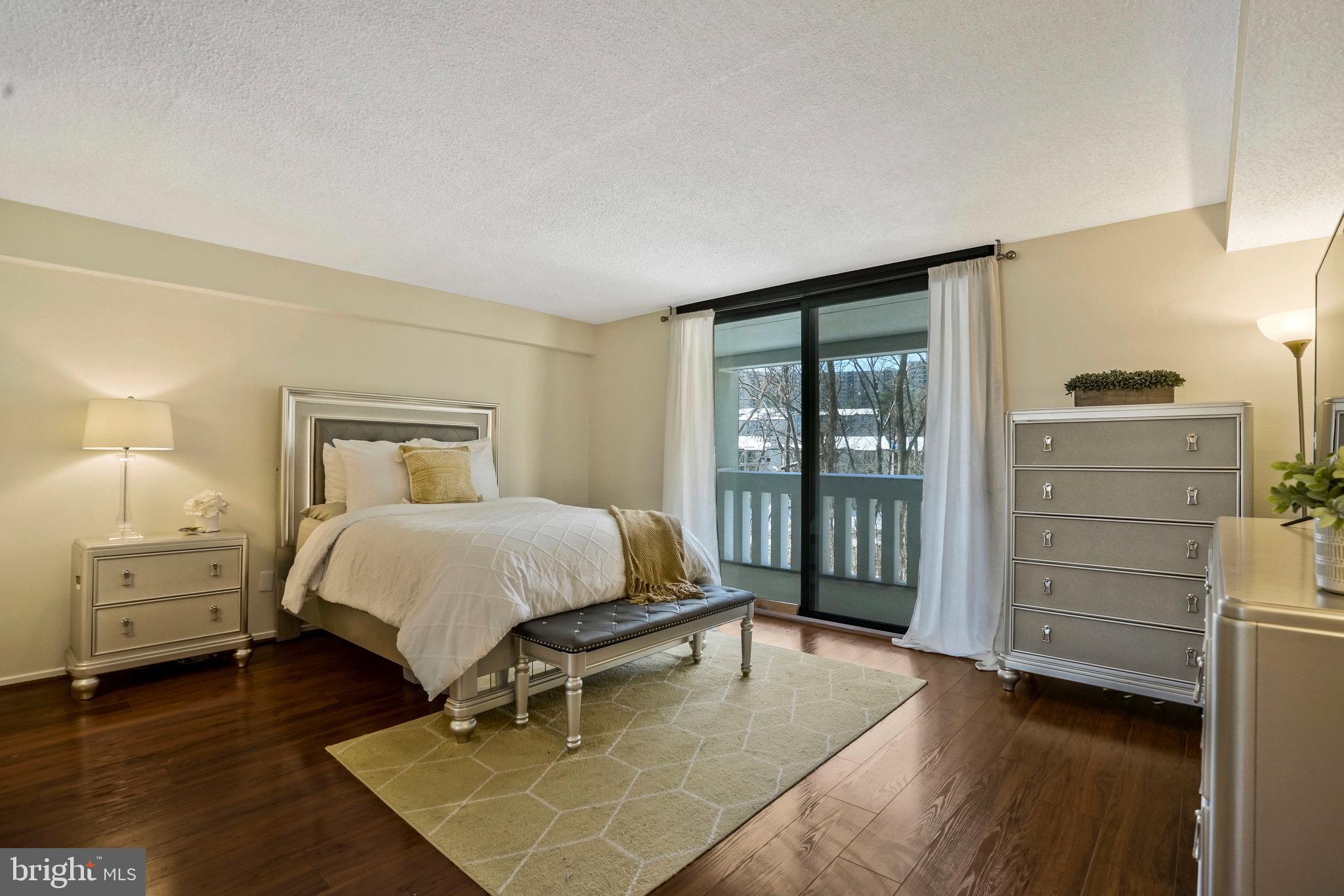 6101 Edsall ROAD Unit: 212
