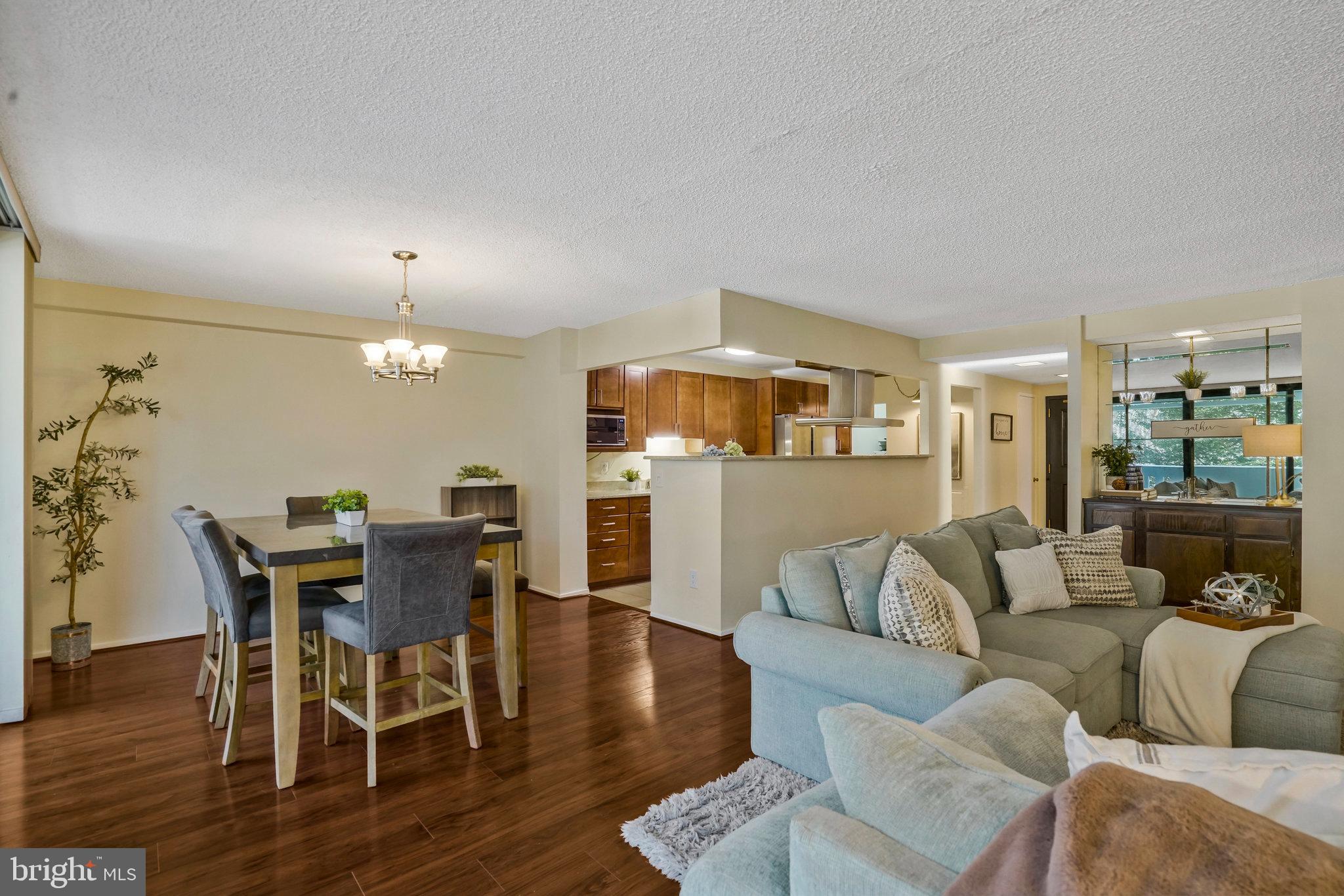 6101 Edsall ROAD Unit: 212