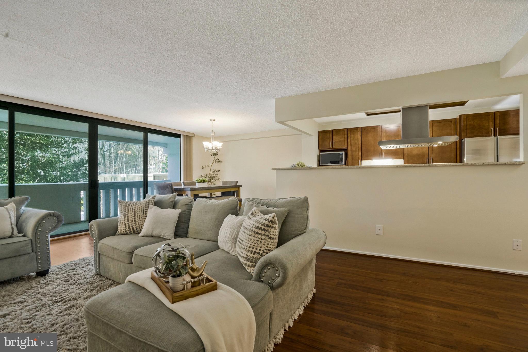 6101 Edsall ROAD Unit: 212