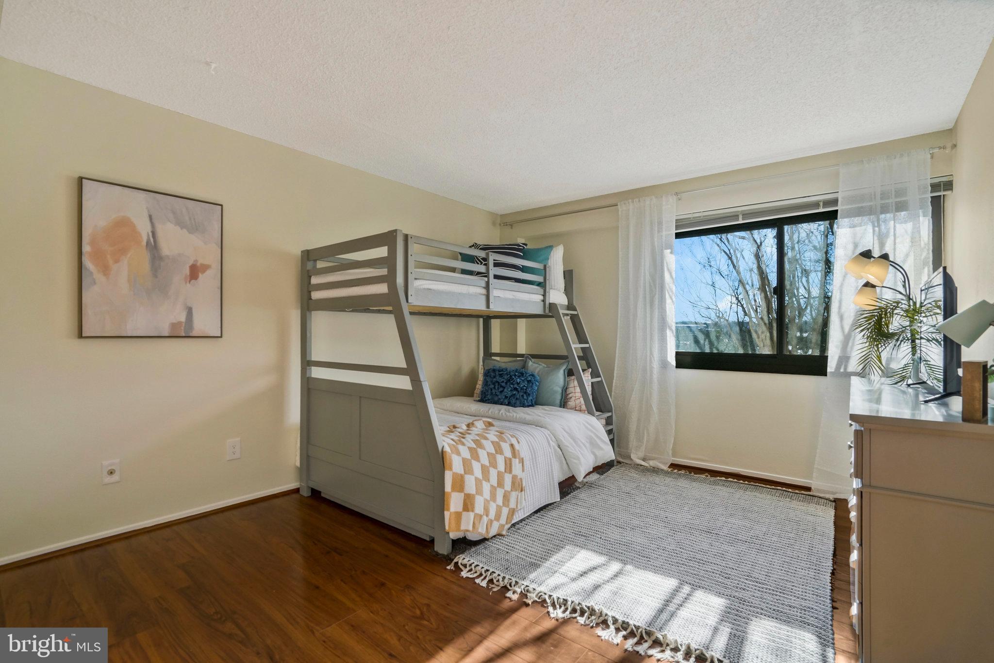 6101 Edsall ROAD Unit: 212